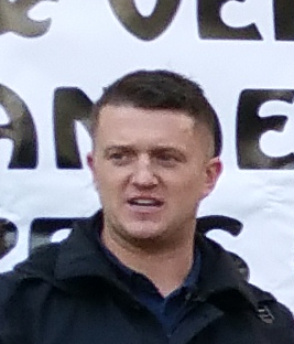 File:Tommy Robinson PEGIDA.png