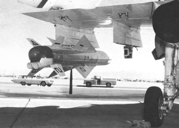 File:XAGM-53 Condor missile 1973.jpg