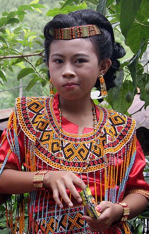 File:Young Torajan girl, Yves Picq 2008.jpg