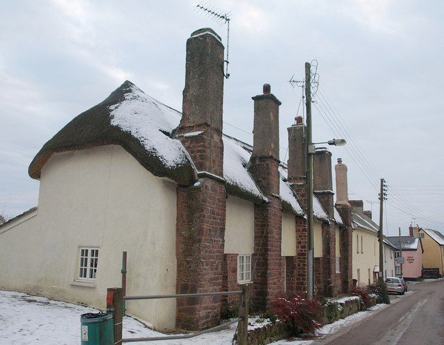 File:Almshouses, Cheriton Fitzpaine (geograph 2189492).jpg