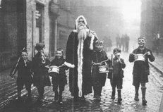 File:Christmas at Wood Street 1930's.jpg