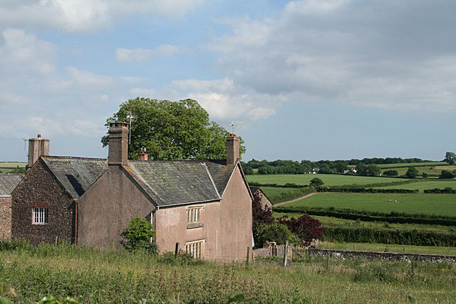 File:Hockworthy- Stallenge-Thorne farmhouse (geograph 1928390).jpg