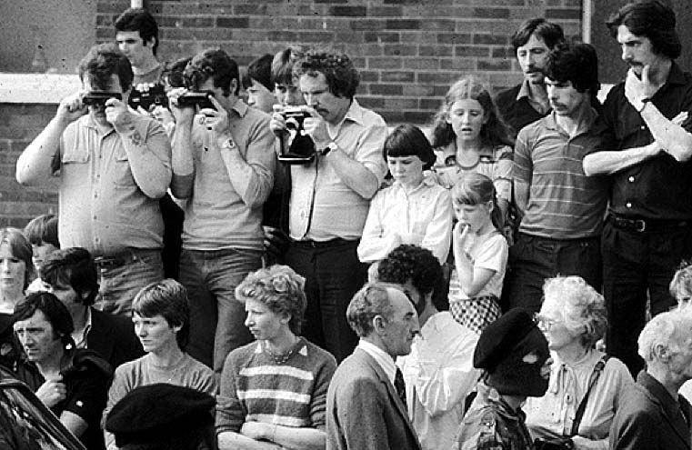 File:Ira funeral1981.jpg