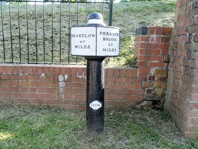 File:Milepost near Stafford Road Bridge, Stone.jpg