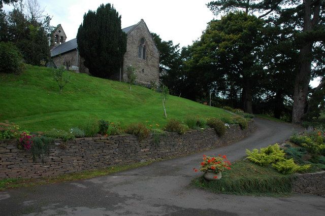 File:Oldcastle Church - geograph.org.uk - 571673.jpg