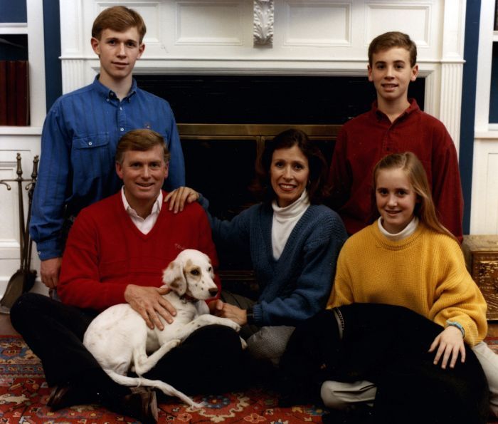 File:Quayle Family Portrait.jpg