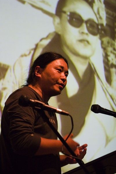 File:Thupten with Tenzin Delek image.jpg