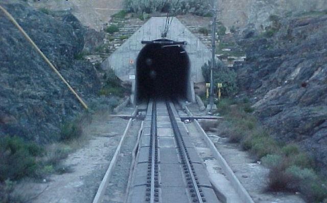 File:Tunnel Hexrivier 4 East.JPG