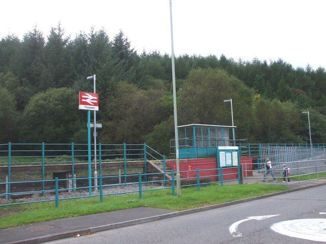 File:Ynyswen railway station in 2008.jpg