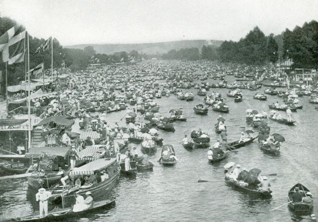 File:1895 Henley Royal Regatta between heats.jpg