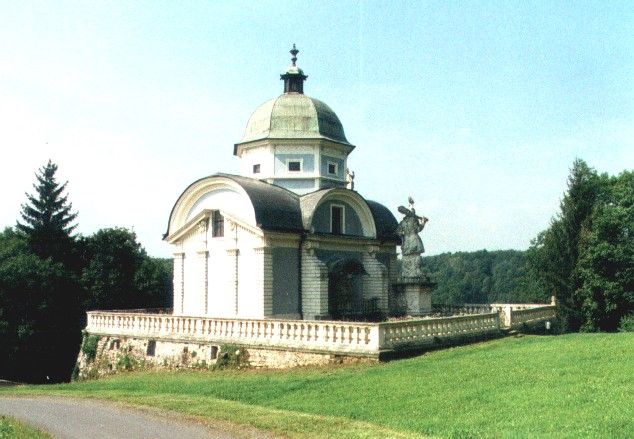 File:Ehs-Mausoleum.jpg