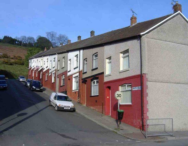 File:Garth Street, Coedely.jpg