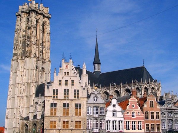 File:Mechelen - Catedral.JPG