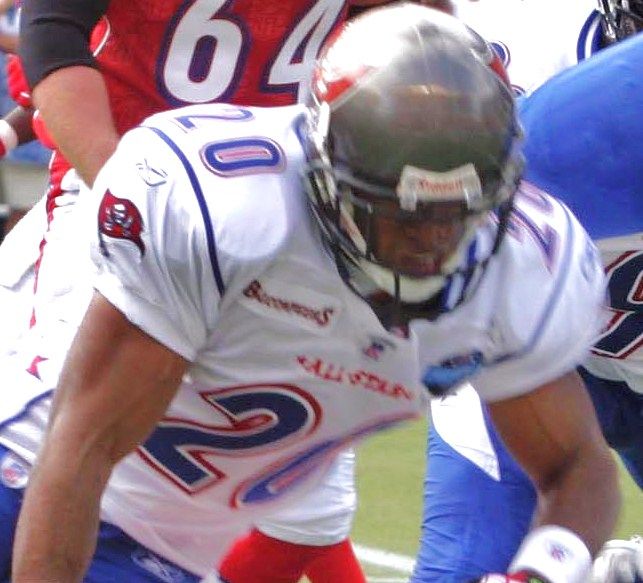 File:Ronde Barber at 2006 Pro Bowl.jpg