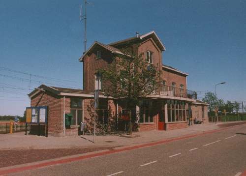 File:Station Kruiningen-Yerseke.jpg