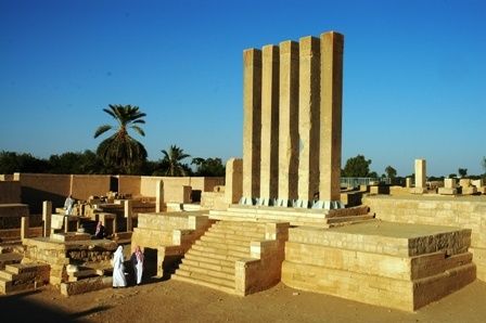 File:Temple of Barran in Marib.jpg