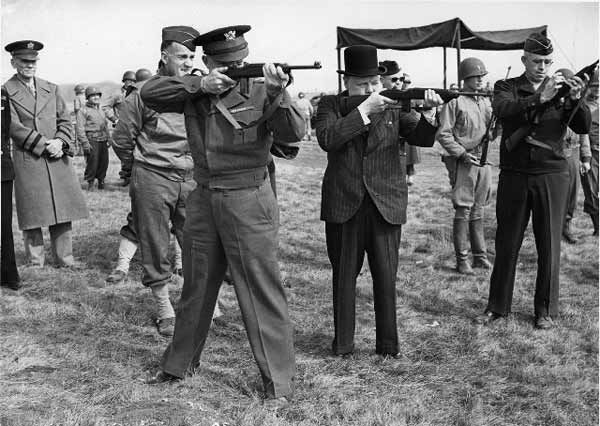 File:Churchill Shooting M1 Carbine.jpg