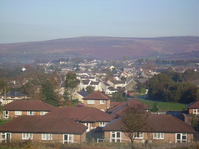 File:Gwaun-Cae-Gurwen - geograph.org.uk - 272222.jpg