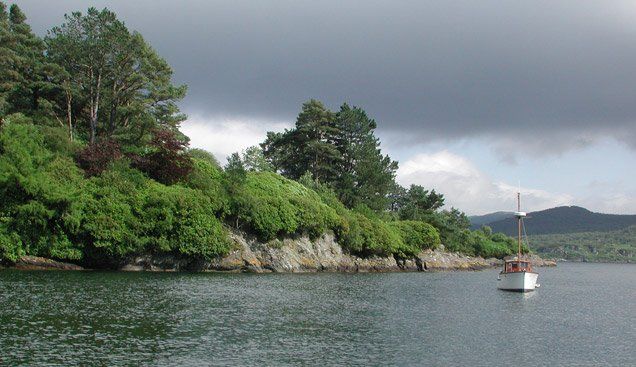 File:Kyles of Bute.jpg