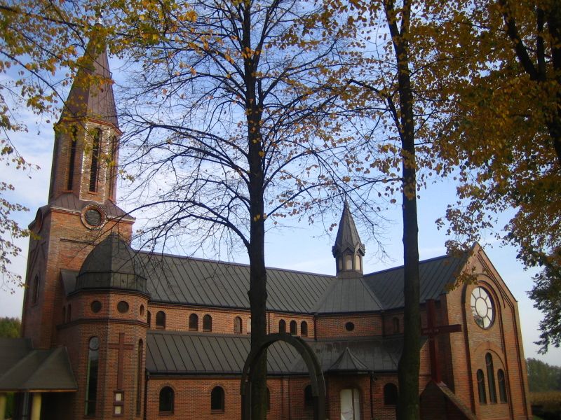 File:StanowiceChurch.JPG