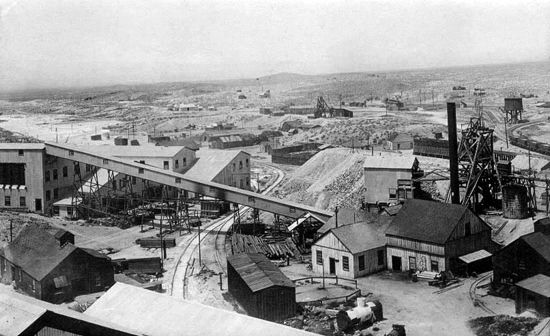 File:Tonopah Belmont Mine 1912.jpg