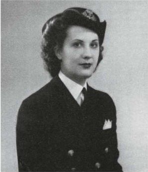 File:WRNS Laura Howes.jpg