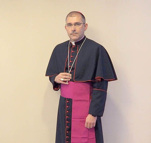 File:Bishop Andrea Lembo (official potrait).jpg