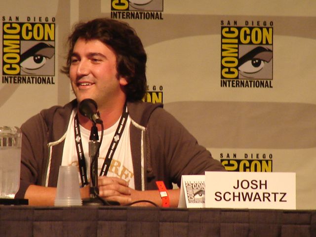 File:Josh Schwartz at Comic-Con.jpg