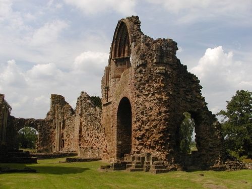 File:Lilleshall Abbey - geograph.org.uk - 1313407.jpg