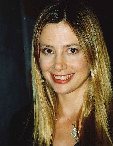 File:Mira Sorvino 2001.jpg