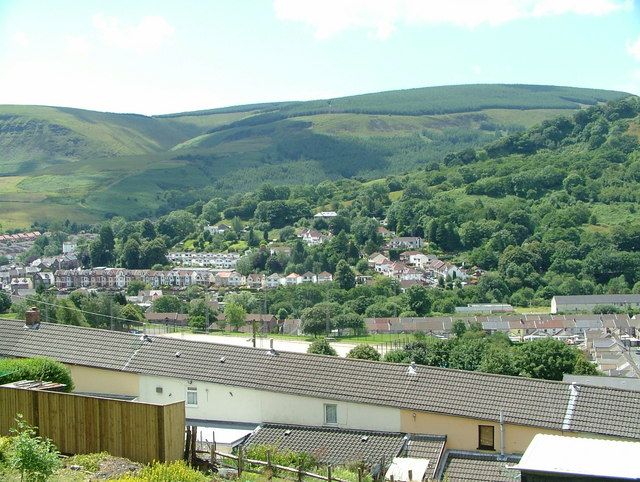 File:Ton Pentre.jpg