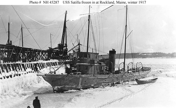 File:USS Satilla (SP-687) in ice.jpg