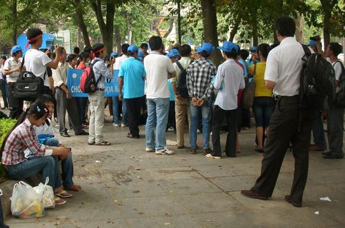 File:Viet Tan Organizes Civic Action in Hanoi.jpg