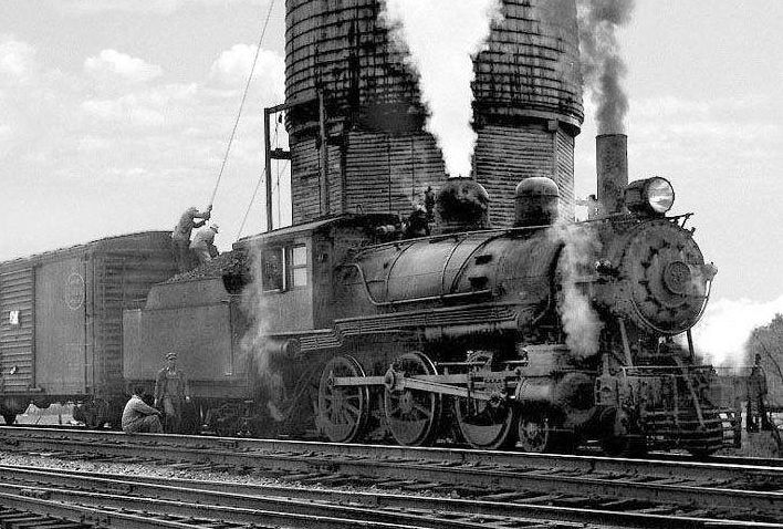 File:Watering steam locomotive.jpg