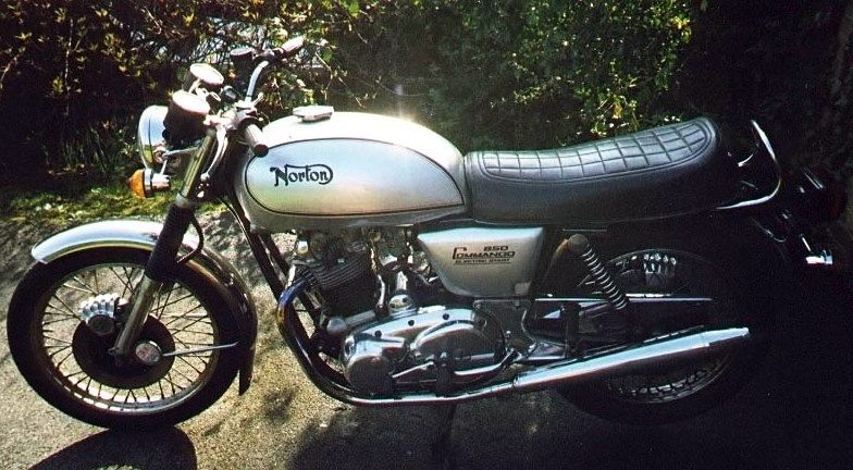 File:1978 Norton Commando - LHS.jpg