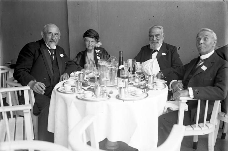 File:Bundesarchiv Bild 102-09962, Berlin, Präsidium der Weltkraftkonferenz.jpg