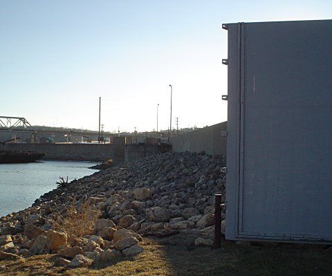 File:DubuqueFloodWall.JPG