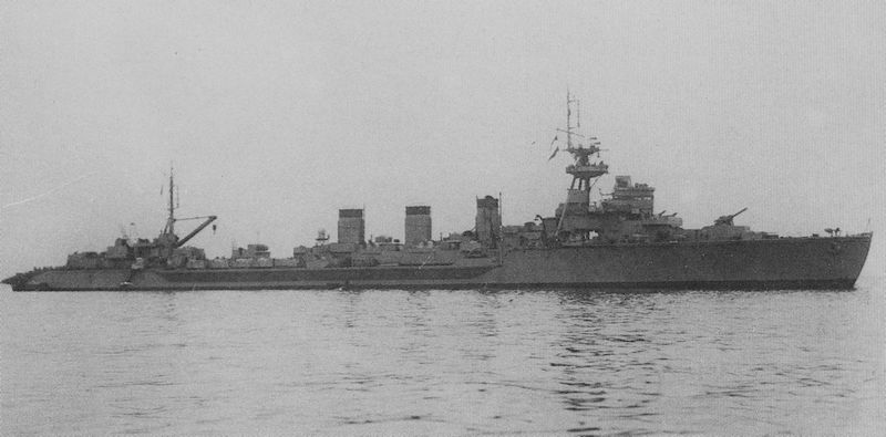 File:Japanese cruiser Kitakami 1945.jpg