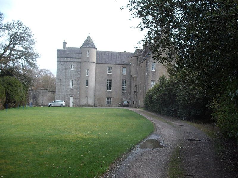 File:Kemnay House (geograph 1836648).jpg