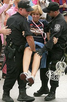 File:20050926 Sheehan Arrested 8 3.jpg