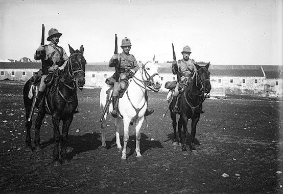 File:Cavalerie du Portugal (Ch.-Fl. 111-1531).jpg