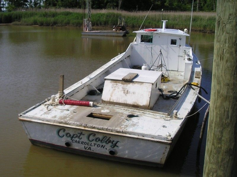 File:Deadrise workboat capt colby stern shot.JPG