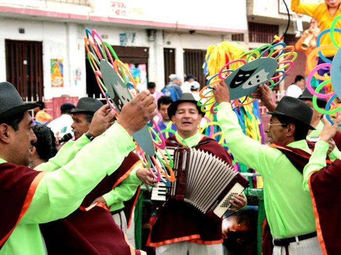 File:MURGA CARNVAL2007-1.jpg