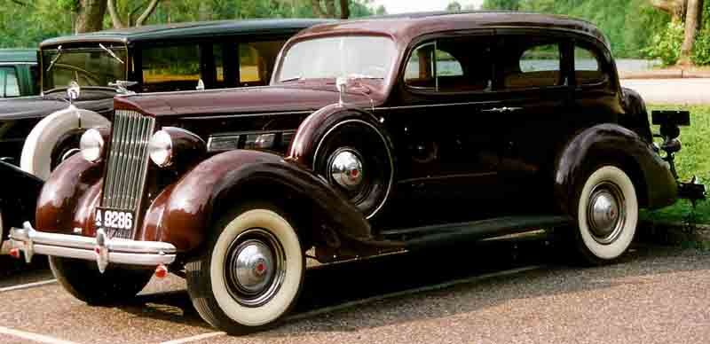 File:Packard One Twenty 4-Door Sedan 193X.jpg