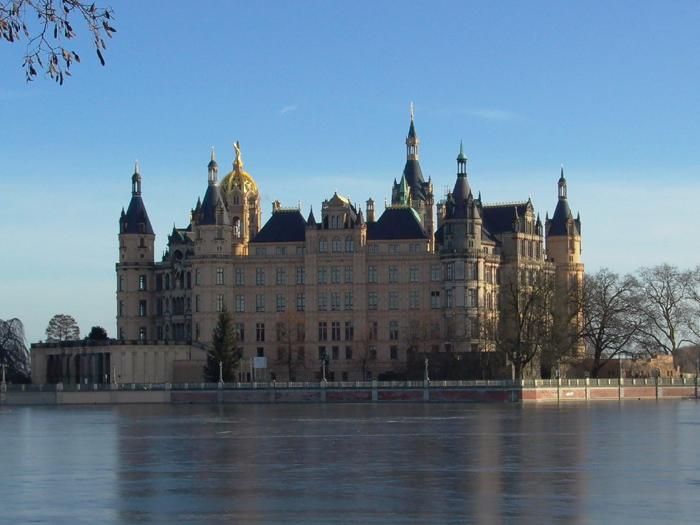 File:Schwerin 2002 12.jpg