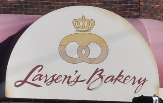 File:Seattle - Larsen's Bakery 01 (cropped).jpg