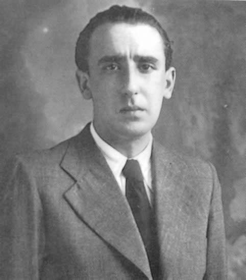 File:Álvaro Cunqueiro 1928.jpg