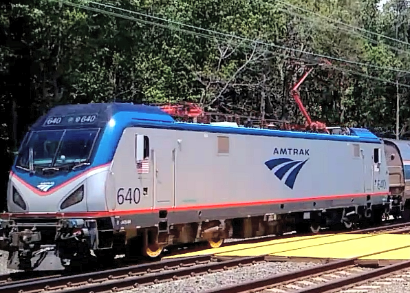 File:ACS-64 locomotive -640.png