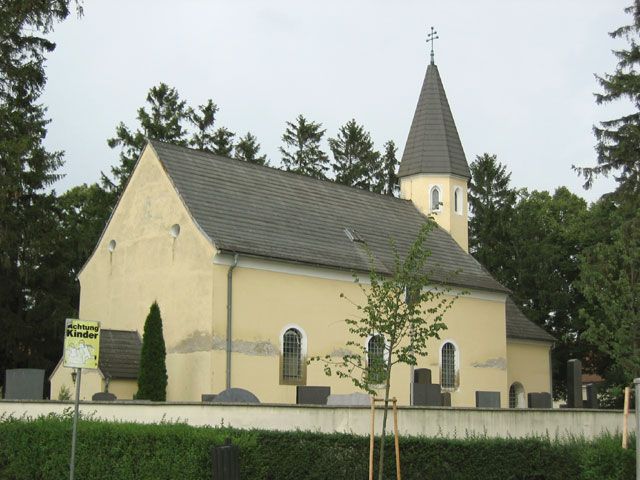 File:GlinzendorfKirche.jpg