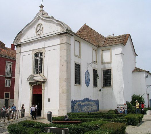 File:Igreja Santa Luzia Lisboa.JPG